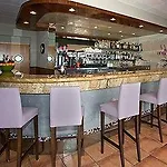 Hotel Grifeu Y Restaurant - Costa Brava Otel Llança