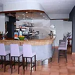 Hotel Grifeu Y Restaurant - Costa Brava 3* Llança