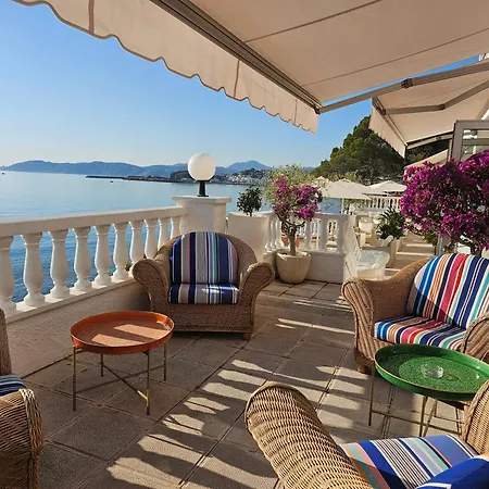 Grifeu Hotel Llanca