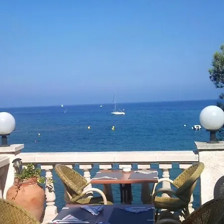 Hotel Grifeu Llança