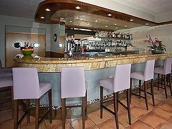 Grifeu Hotel Llança