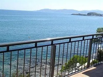 Hotel Grifeu 3*