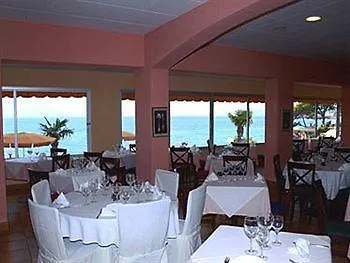 Hotel Grifeu Llanca