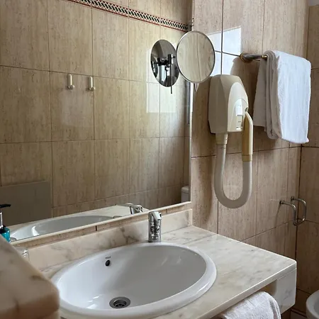 Hotel Grifeu Y Restaurant - Costa Brava