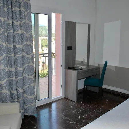 Hotel Hotel Grifeu Y Restaurant - Costa Brava