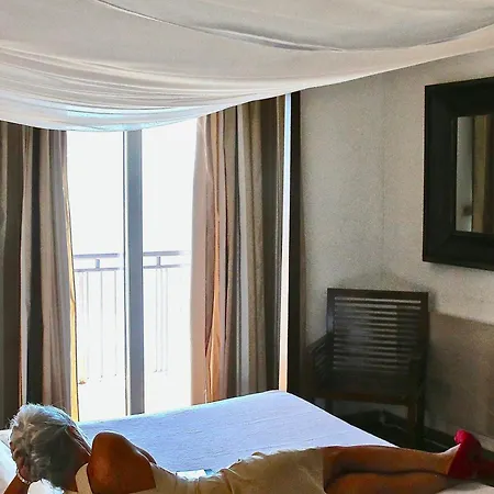 Hotel Hotel Grifeu Y Restaurant - Costa Brava 3*