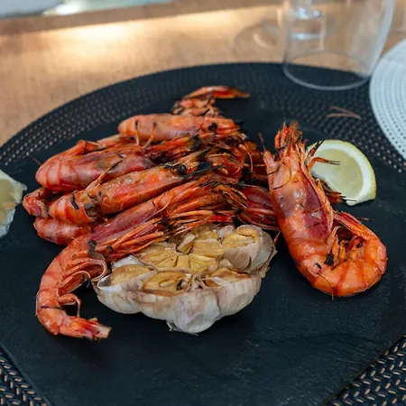 Hotel Grifeu Y Restaurant - Costa Brava Hotel Llança