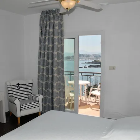 Hotel Hotel Grifeu Y Restaurant - Costa Brava 3*