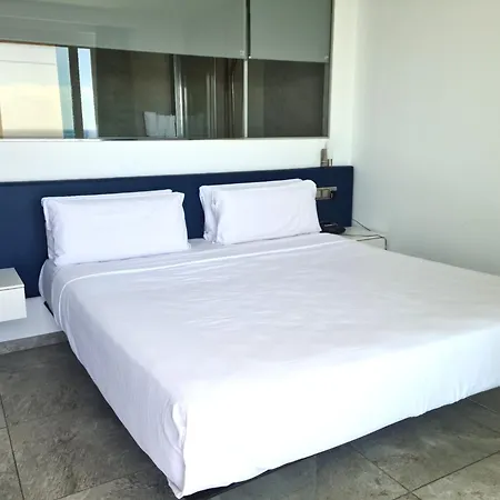 Grifeu Y Restaurant - Costa Brava 3* Llança