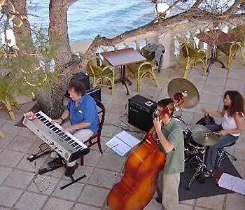 Ξενοδοχείο Grifeu 3*
