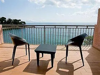 Grifeu Y Restaurant - Costa Brava 3*